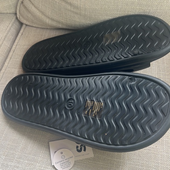 Goods for Life SO slide on sandals - Picture 3 of 8